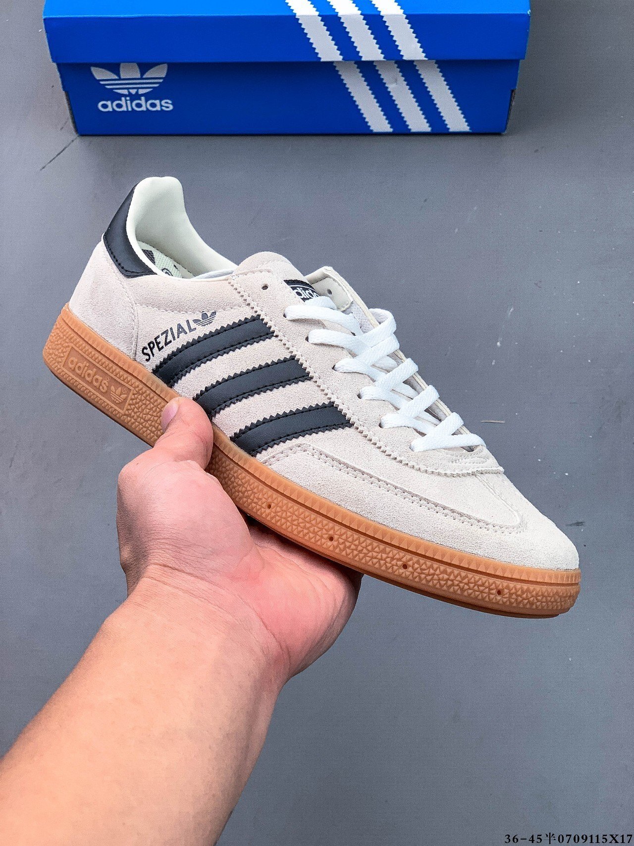 41$ Adidas HANDBALL SPEZIAL size 36-45 half 613730 QT412 gallery