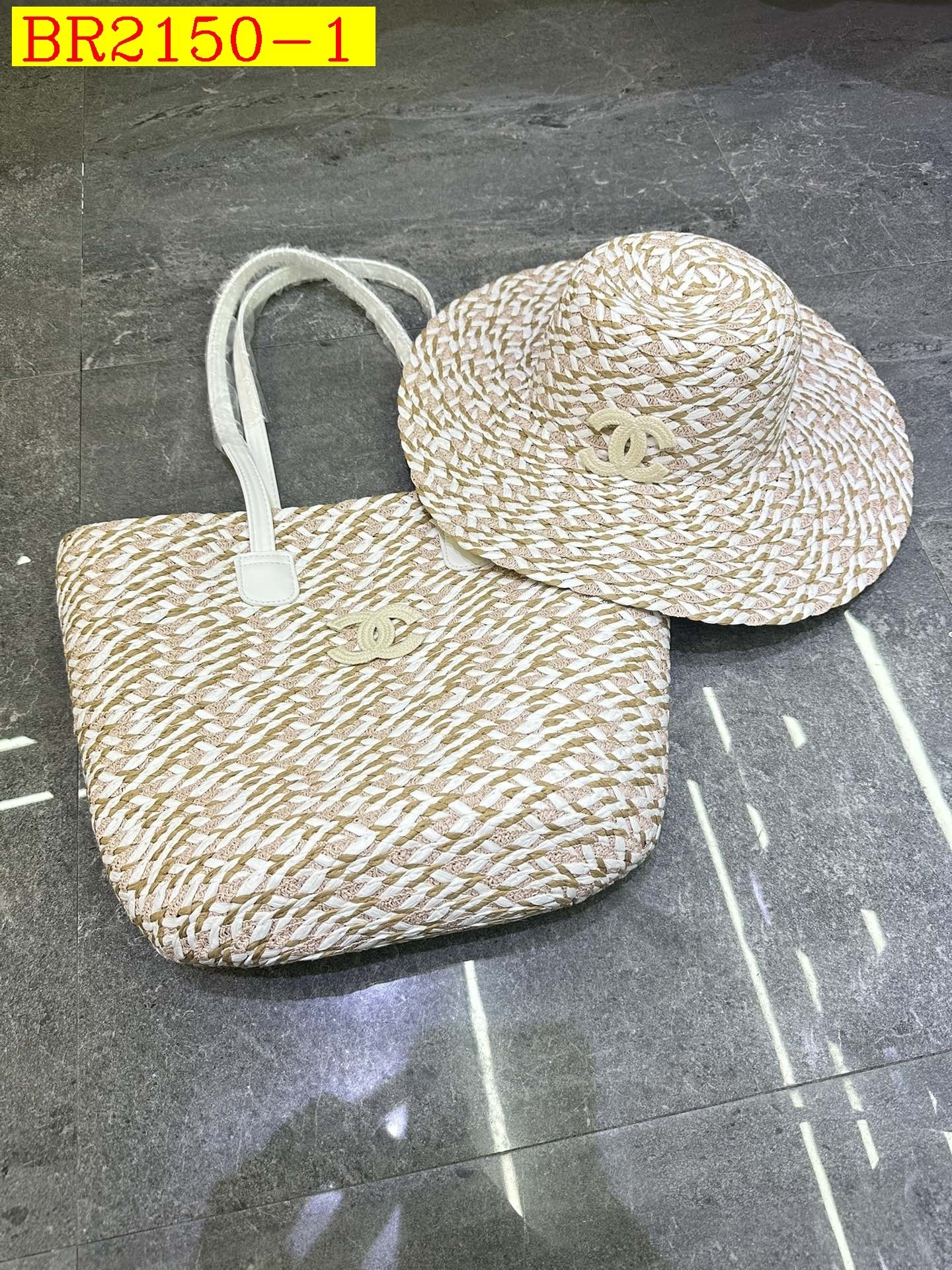 41$ CHANEL Beach hat set 317970 BR2150 gallery