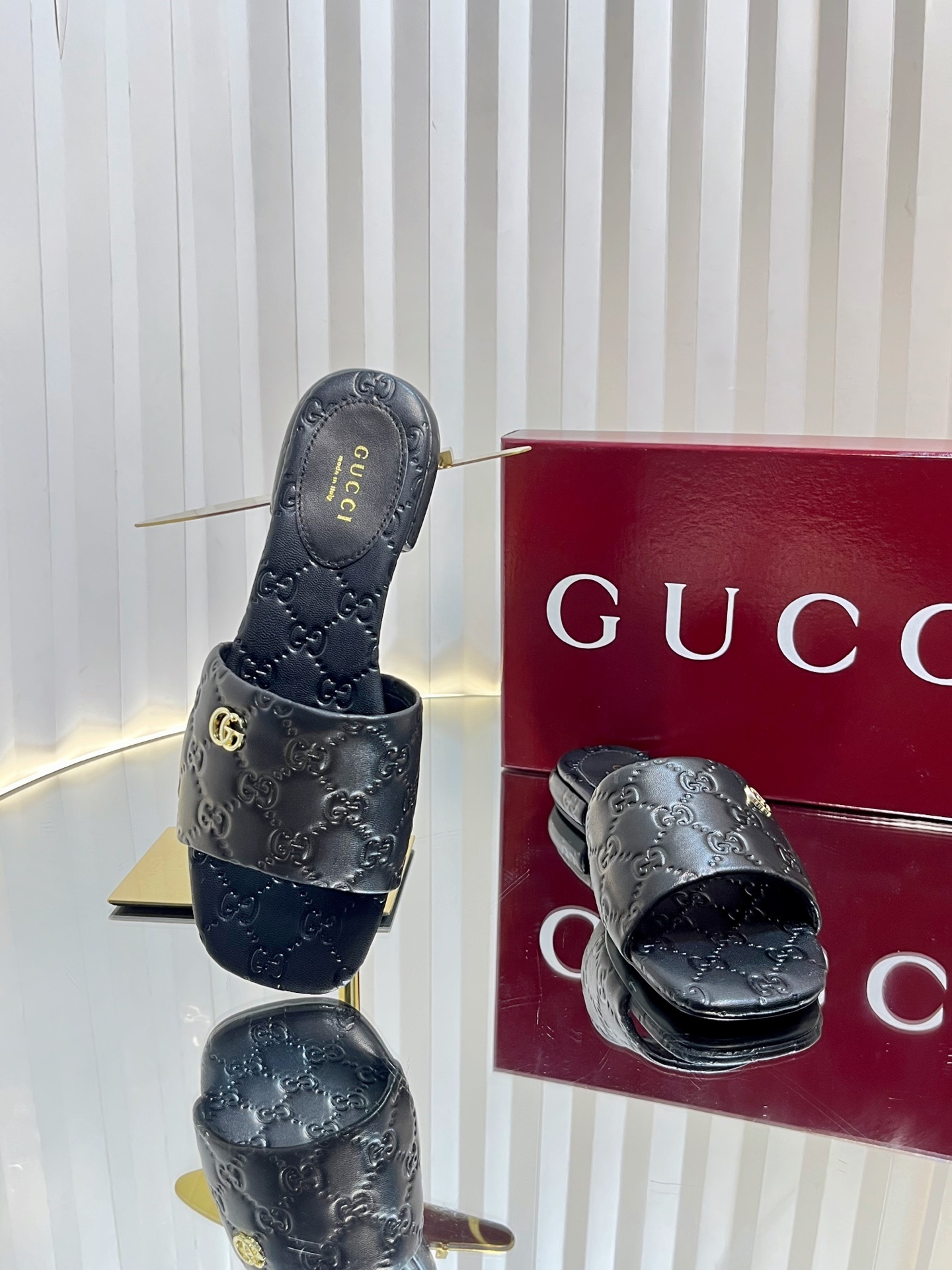 41$ GUCCI size 36-41 715930 MR417 gallery