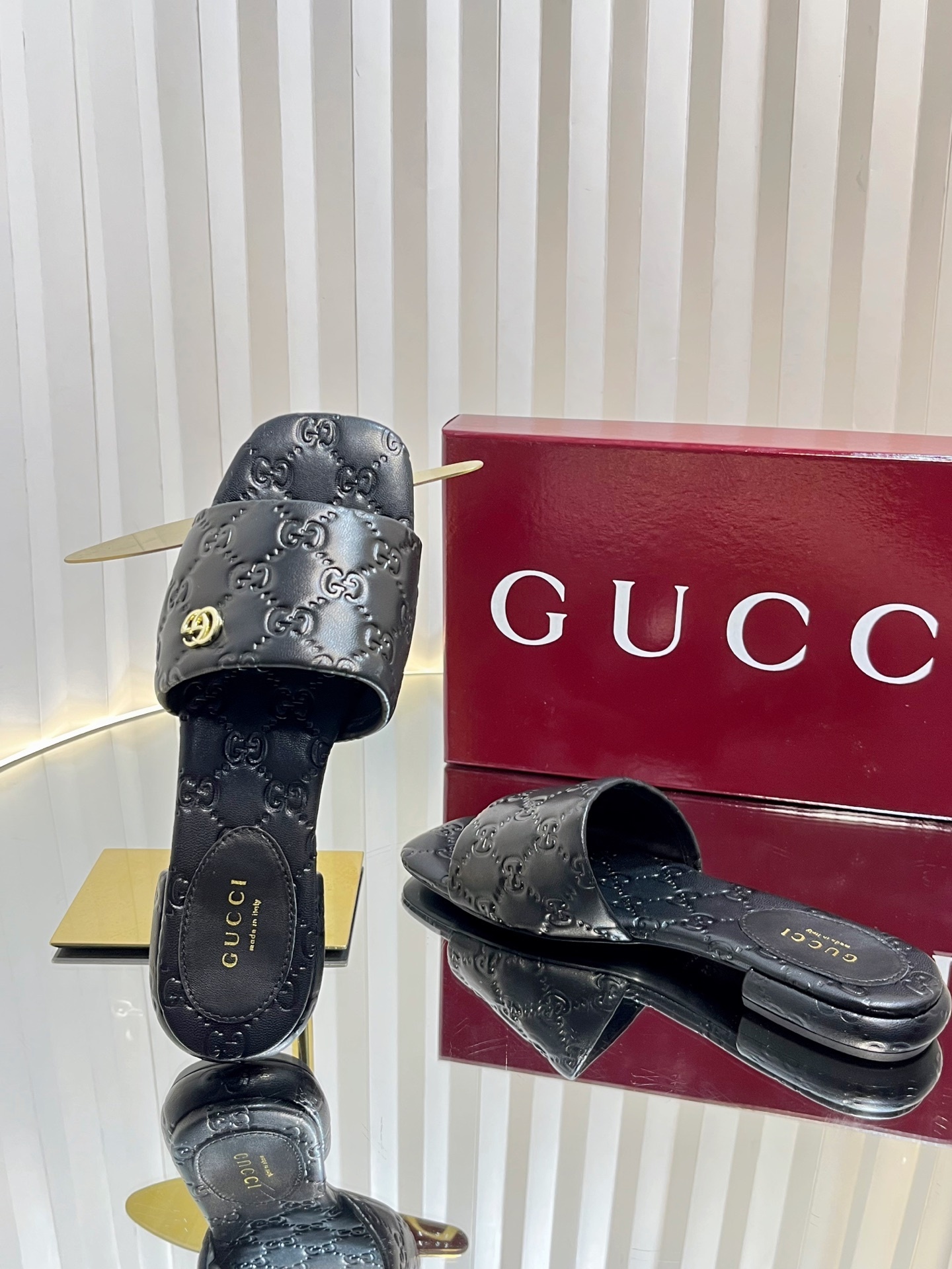 41$ GUCCI size 36-41 715930 MR417 gallery