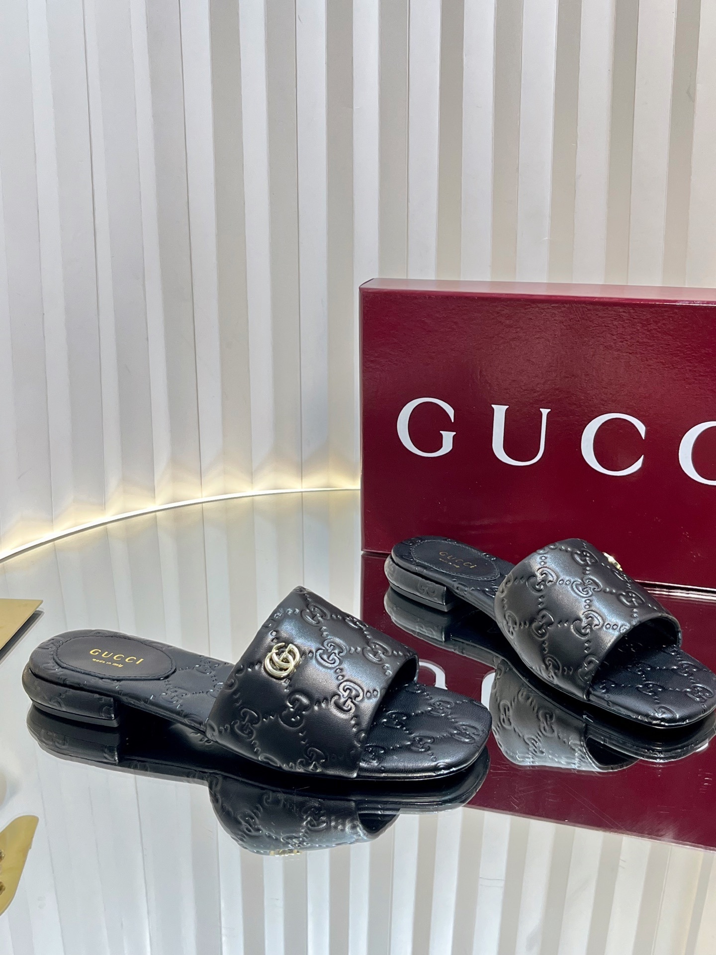 41$ GUCCI size 36-41 715930 MR417 gallery