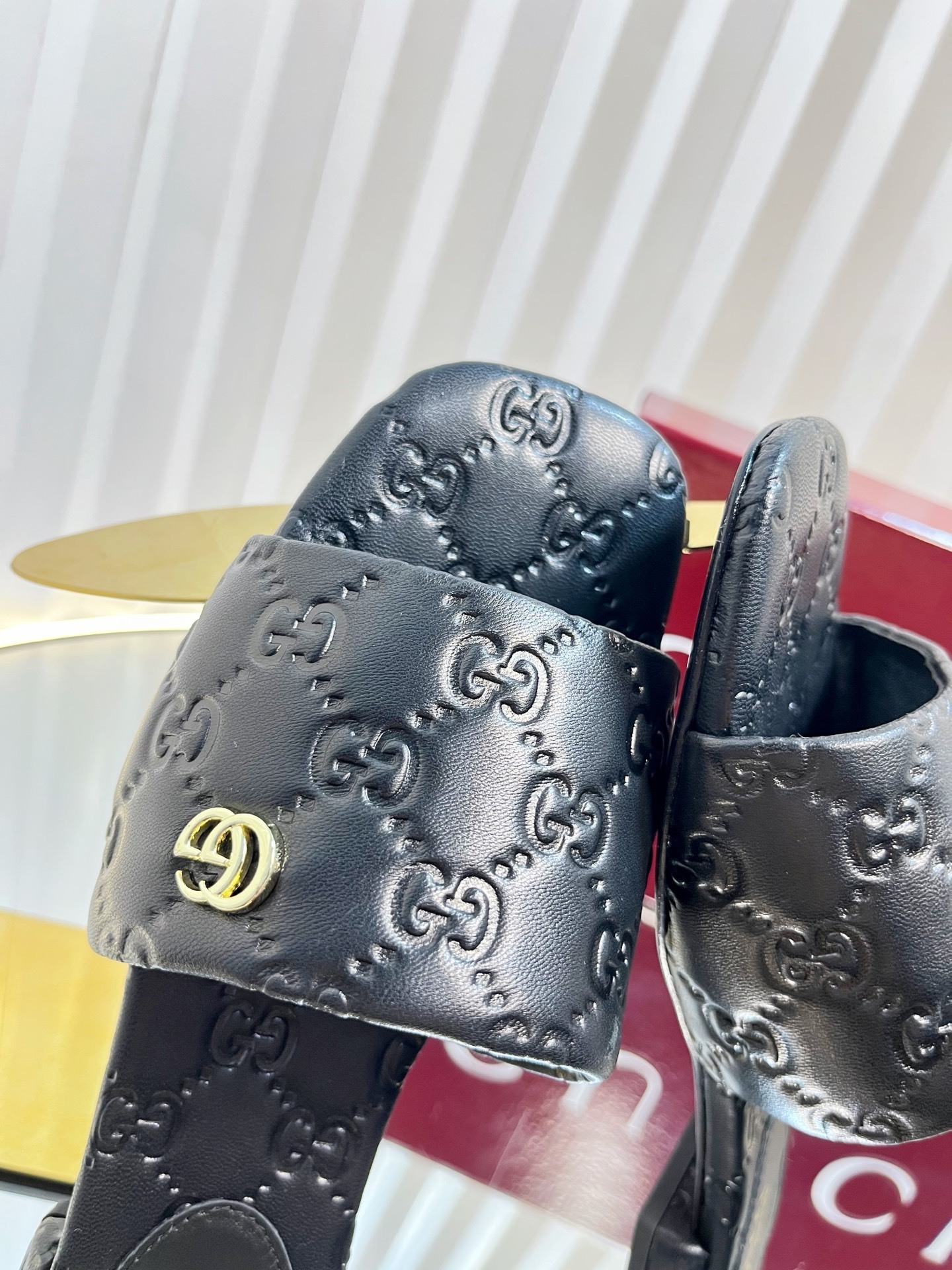41$ GUCCI size 36-41 715930 MR417 gallery