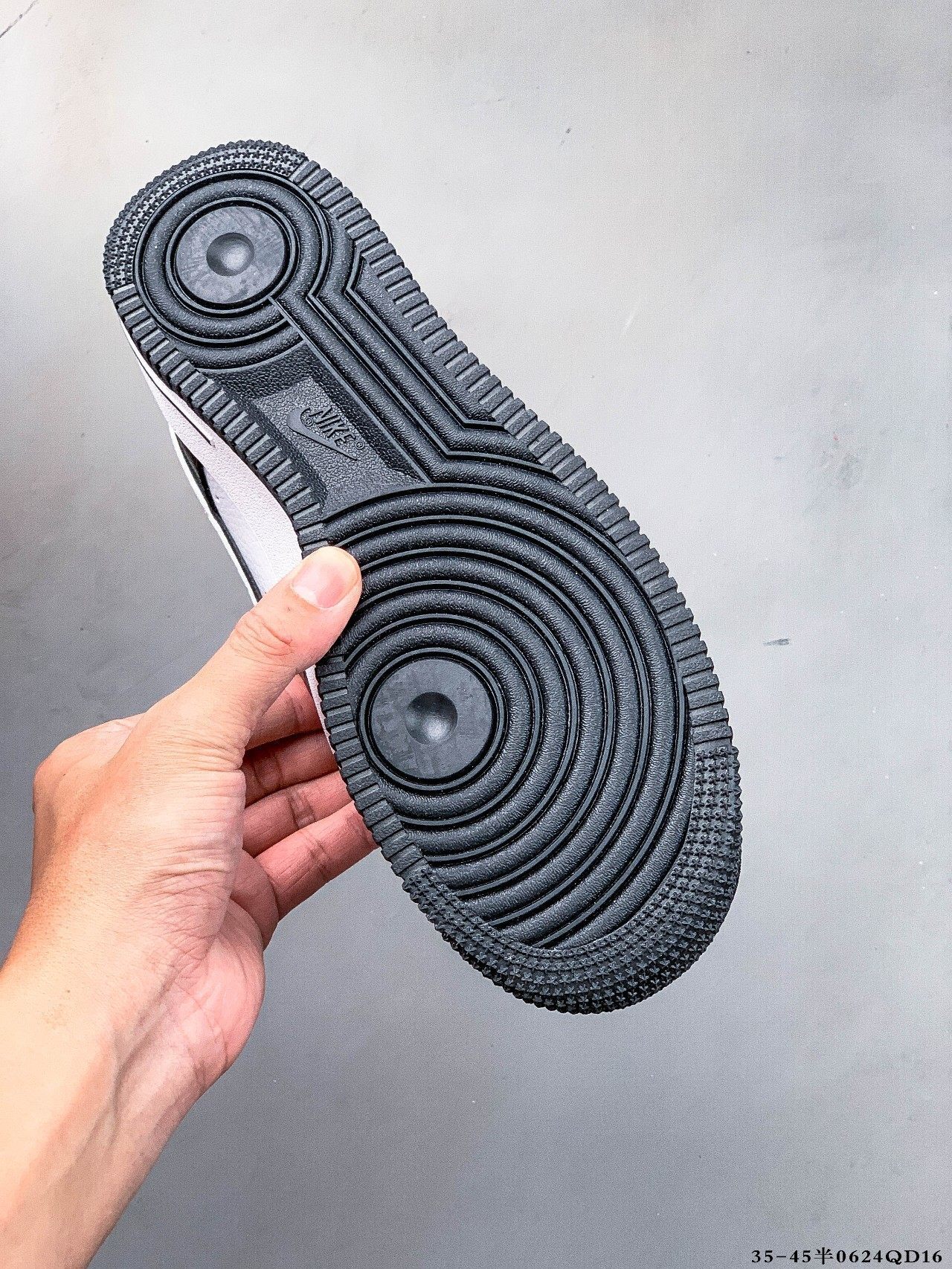 41$ Top Quality Nike Air Force 1 Low size 36-45 half 013680 MZ1387 gallery