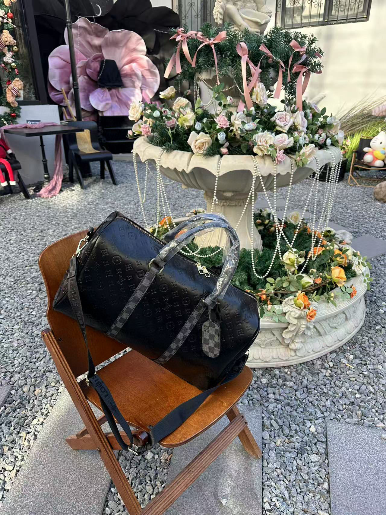 41$ dh LV 34613 PU Travelling bag size 45X29X18 cm 91675024910 DX632 gallery