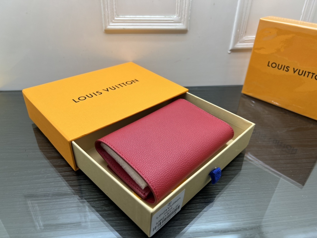 41$ dh LV M62157 Small square bag size 13x9x1 cm 71495024814 BR998 gallery