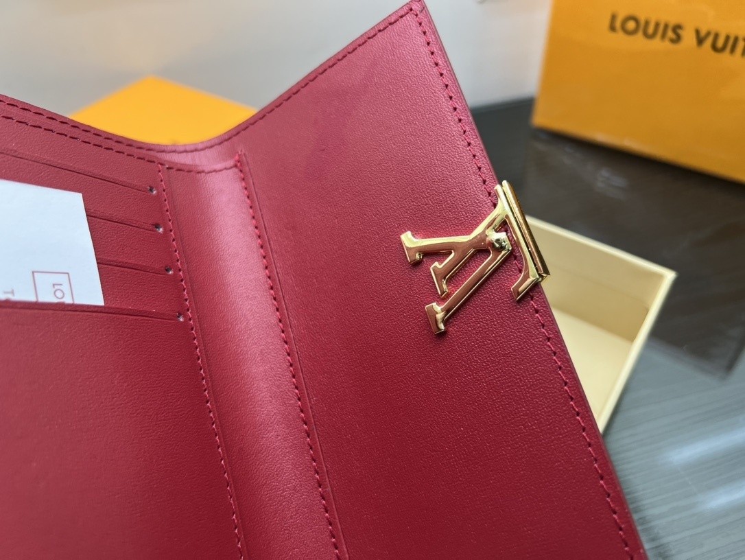 41$ dh LV M62157 Small square bag size 13x9x1 cm 71495024814 BR998 gallery
