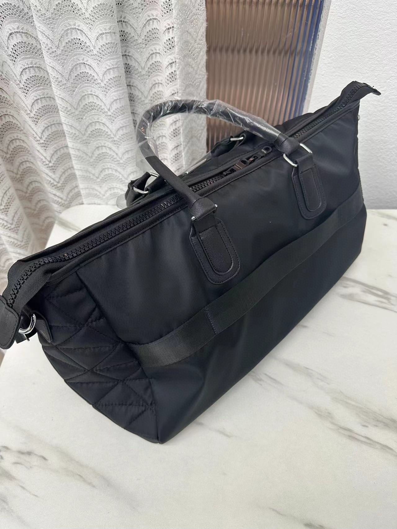 41$ new_dh PRADA Travelling bag SIZE 48X32X20 CM 61352023697 DX184 gallery