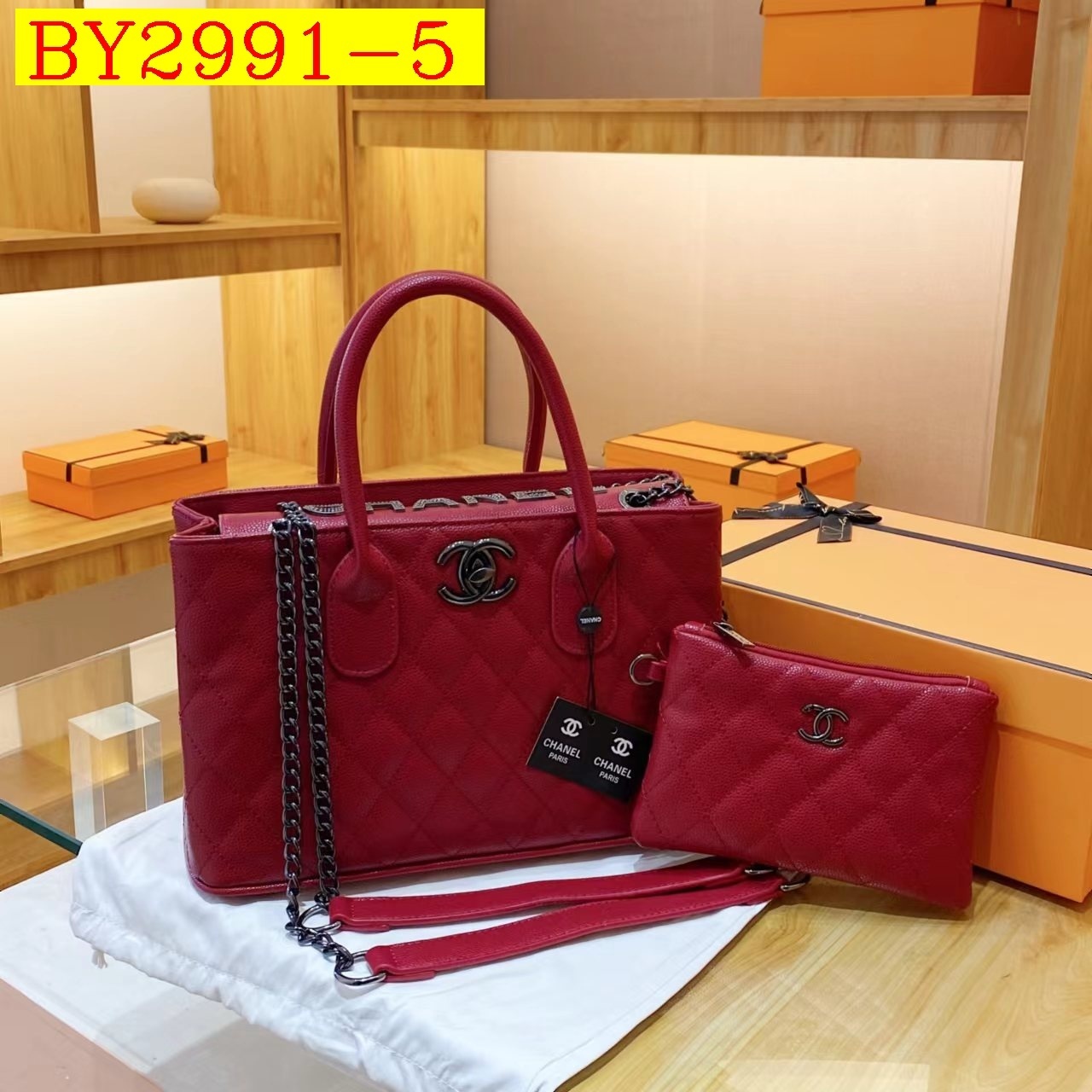 42$ CHANEL 111 Tote bag size 33x21x14 cm 812534 BY2991 gallery