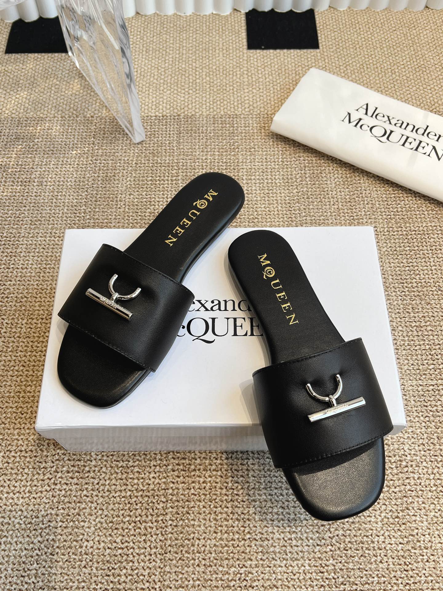 42$ dh Alexander McQueen size 35-42 82504024924 MJL746 gallery