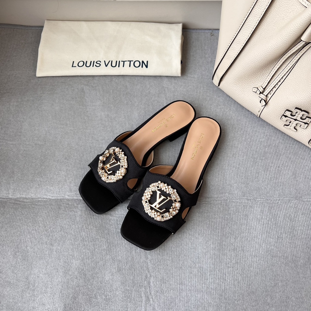 42$ new_dh Louis Vuitton 2024 SIZE 35-42 42517024707 MR27 gallery