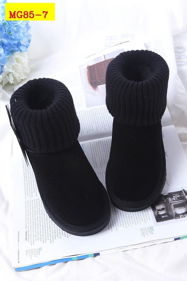 42$ new_dh UGG 5854 Artificial wool SIZE 34-43 61970024706 MG85 gallery