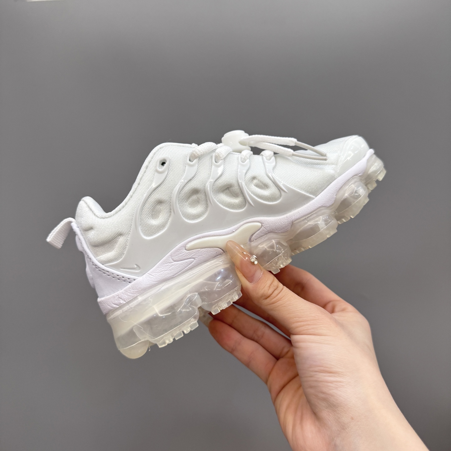 43$ Nike AIR MAX plus for kids size 24-35 029300 CDT118 gallery
