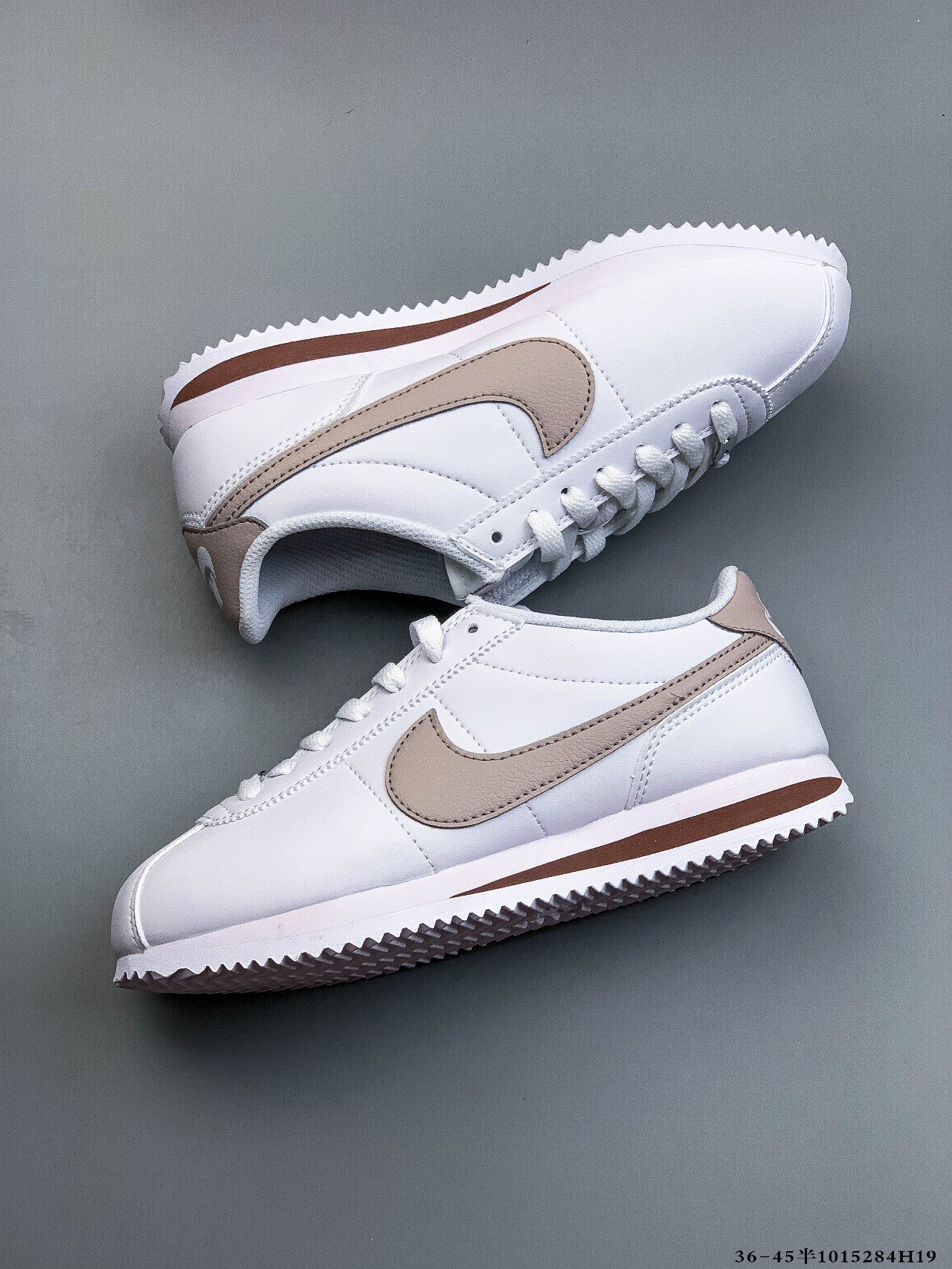 43$ Nike Classic Cortez Nylon Size 36-45 half 118960 QT1674 gallery