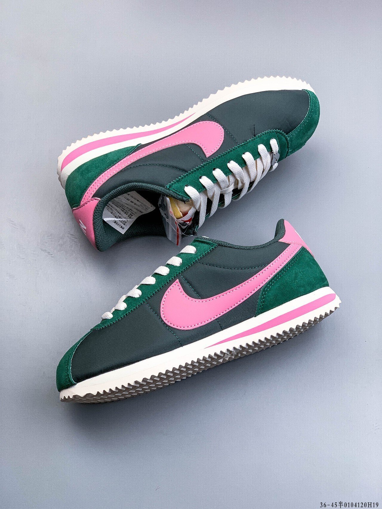 43$ Nike Classic Cortez Nylon Size 36-45 half 118960 QT1674 gallery