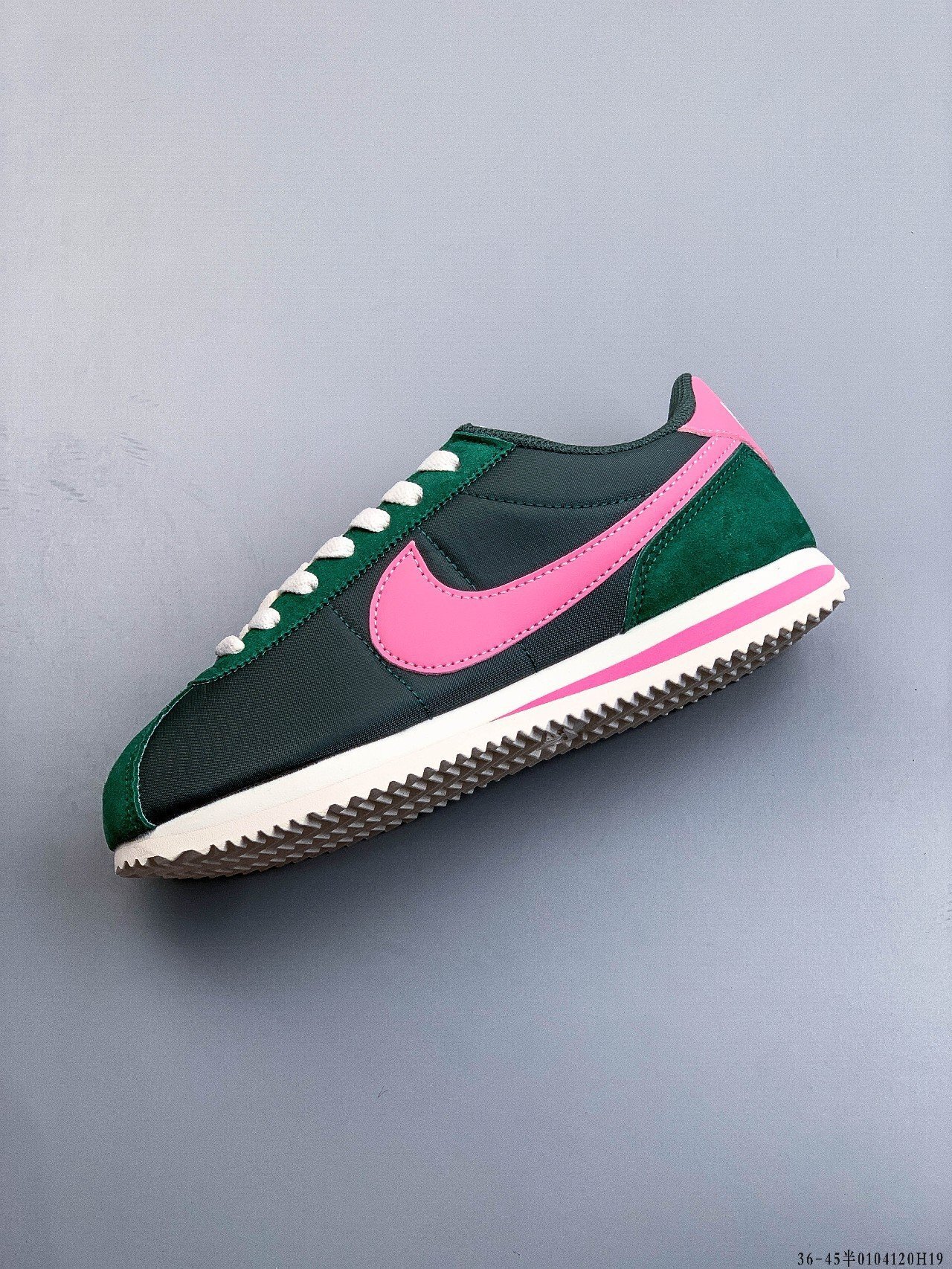 43$ Nike Classic Cortez Nylon Size 36-45 half 118960 QT1674 gallery