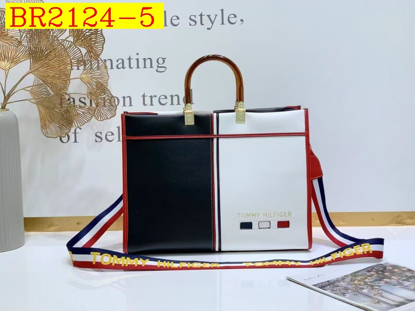 43$ TOMMY HILFIGER 8677 Tote bag size 38X15X29 cm 212900 BR2124 gallery