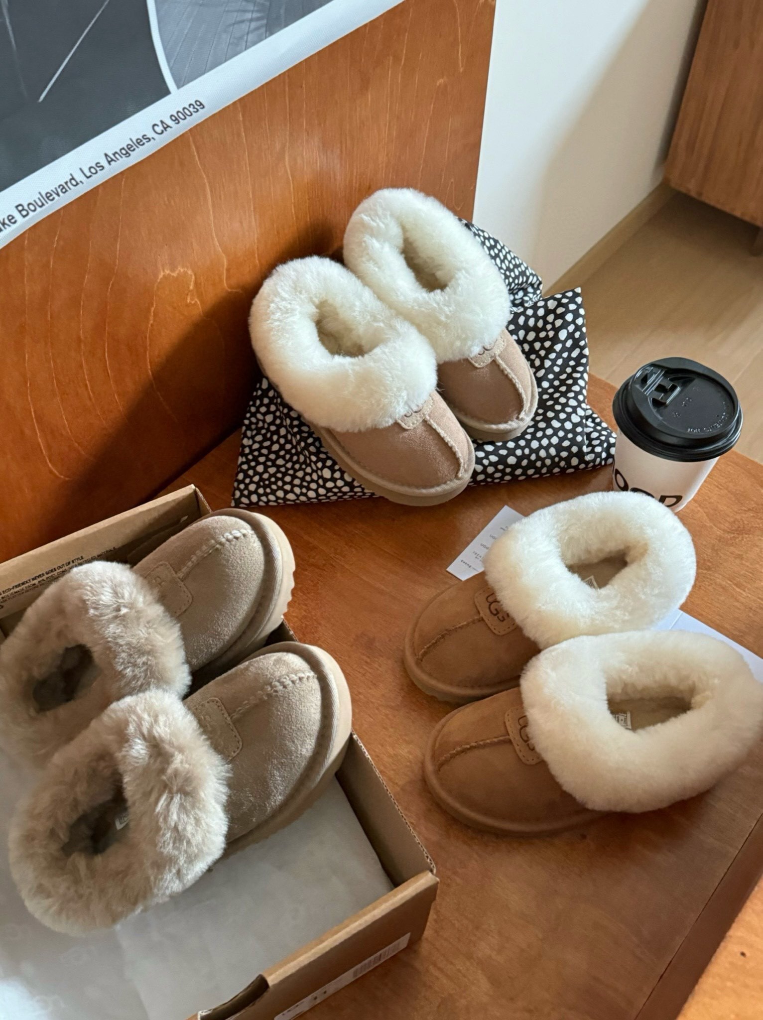 43$ Top Quality UGG mini Leather Wool for kids size 25-34 126200 UG290 gallery