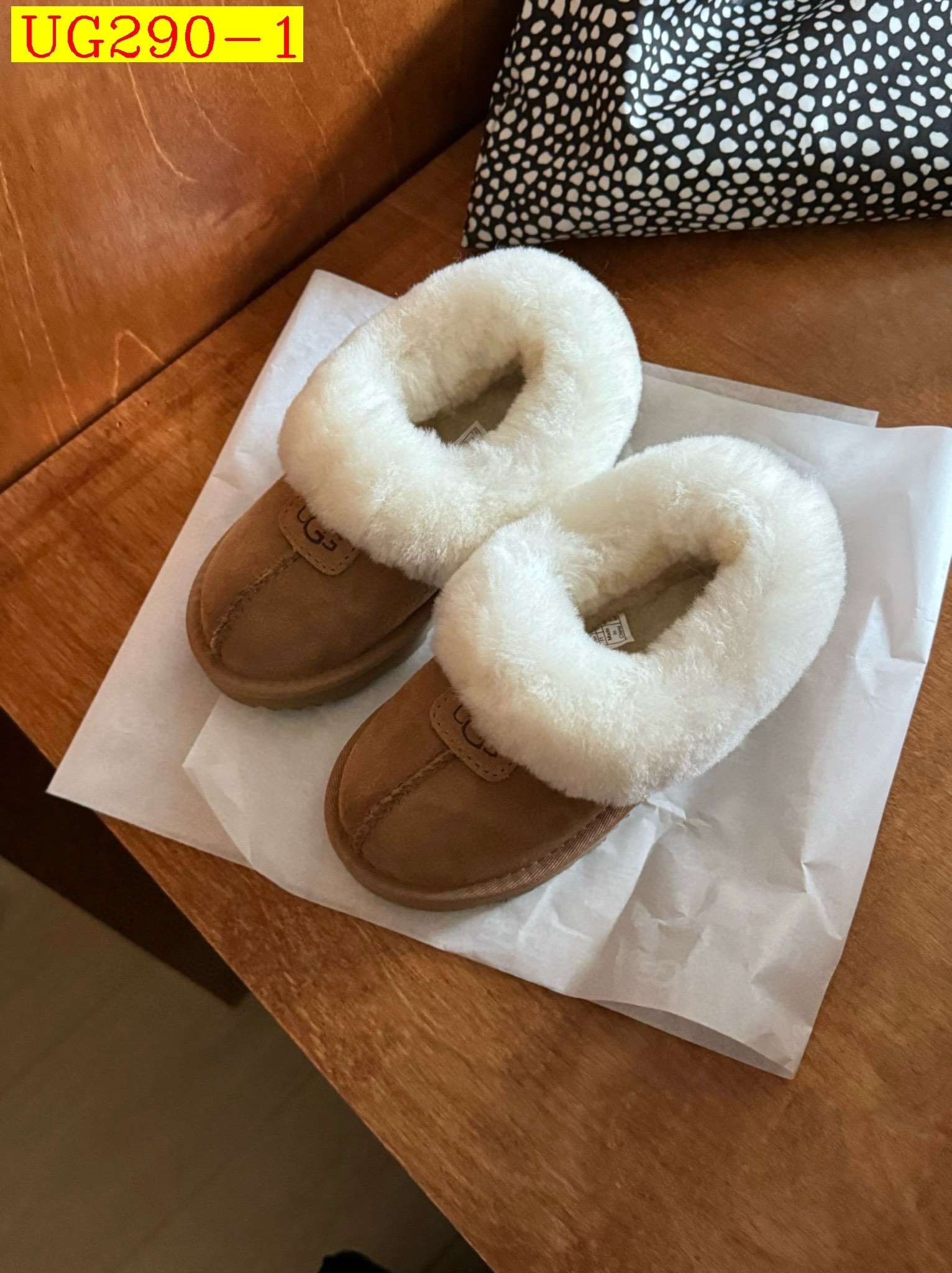 43$ Top Quality UGG mini Leather Wool for kids size 25-34 126200 UG290 gallery