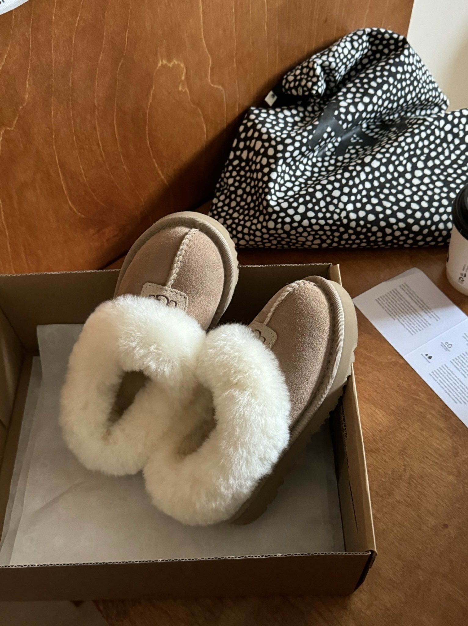 43$ Top Quality UGG mini Leather Wool for kids size 25-34 126200 UG290 gallery