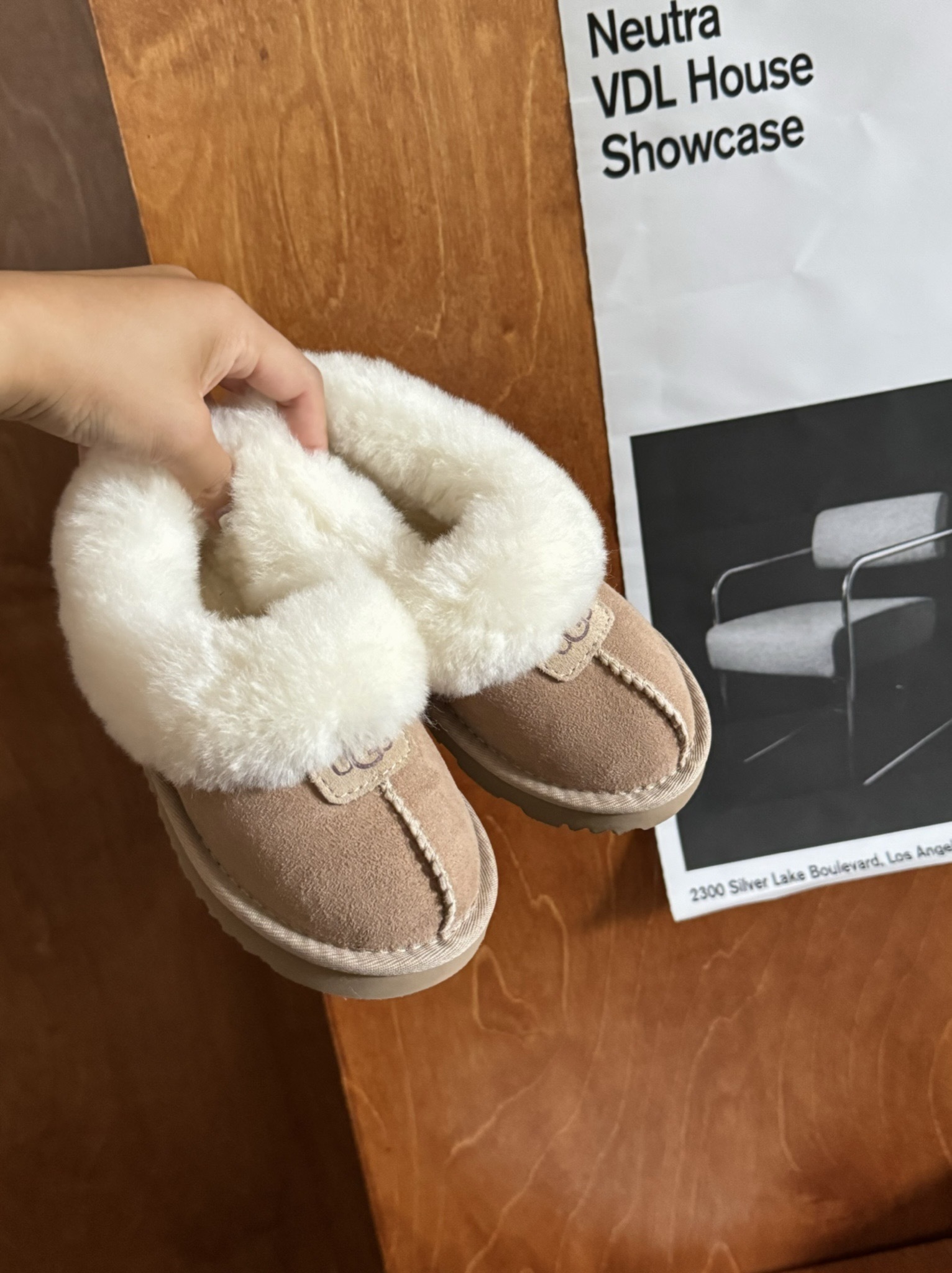 43$ Top Quality UGG mini Leather Wool for kids size 25-34 126200 UG290 gallery