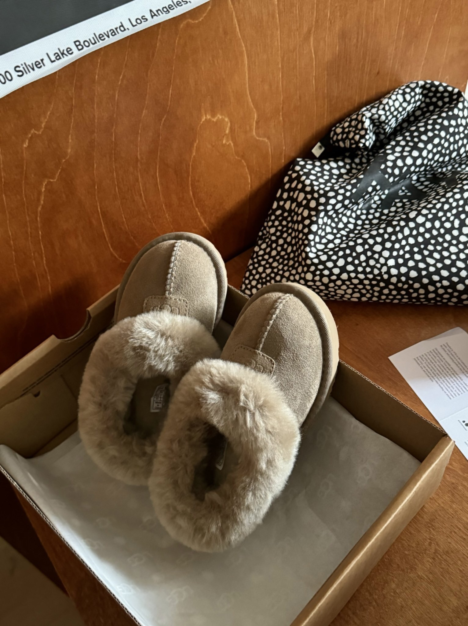 43$ Top Quality UGG mini Leather Wool for kids size 25-34 126200 UG290 gallery