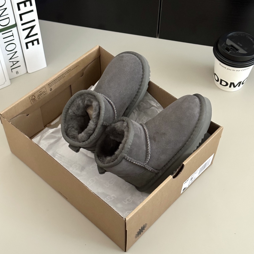 43$ Top Quality UGG mini Leather Wool for kids size 25-34 326240 UG291 gallery