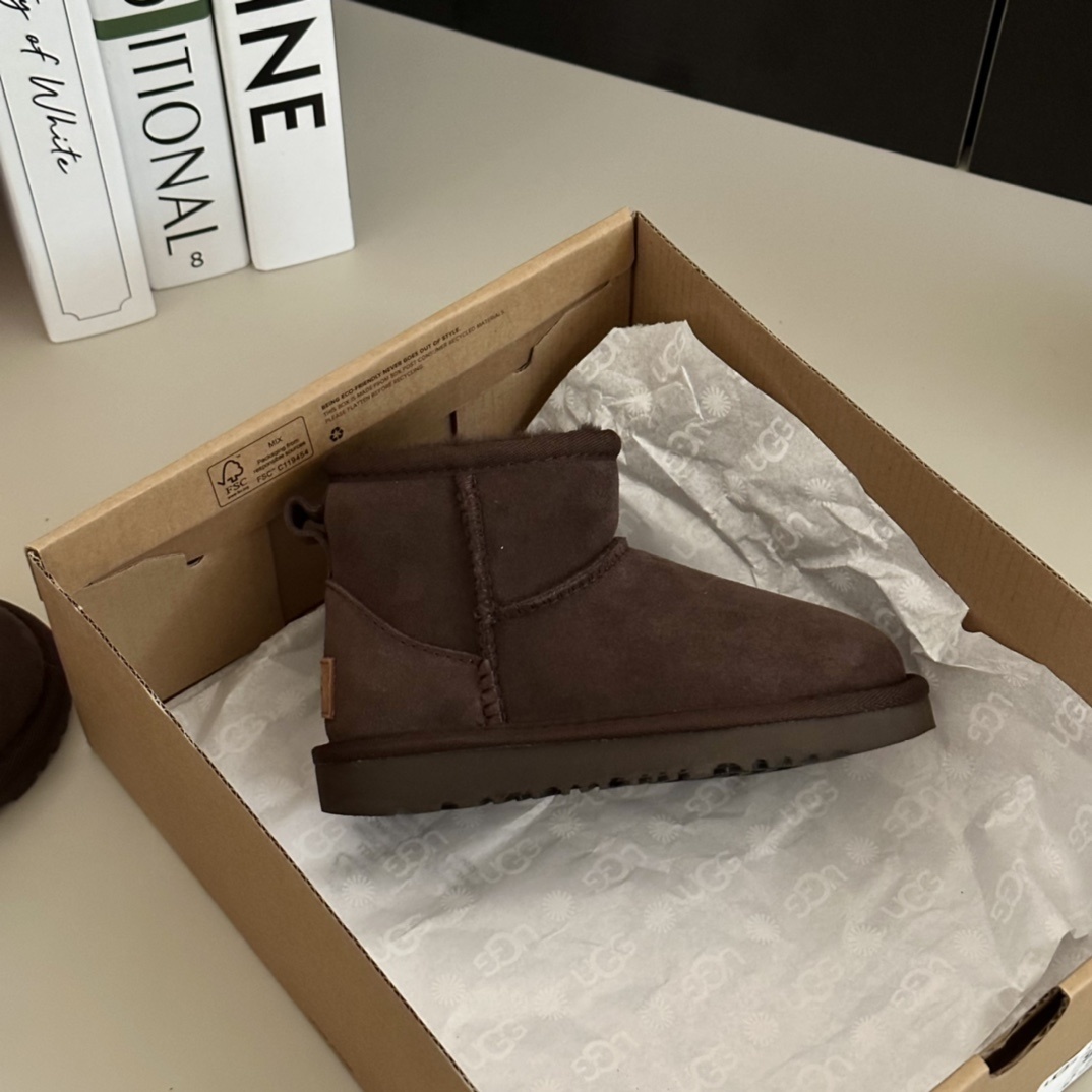 43$ Top Quality UGG mini Leather Wool for kids size 25-34 326240 UG291 gallery