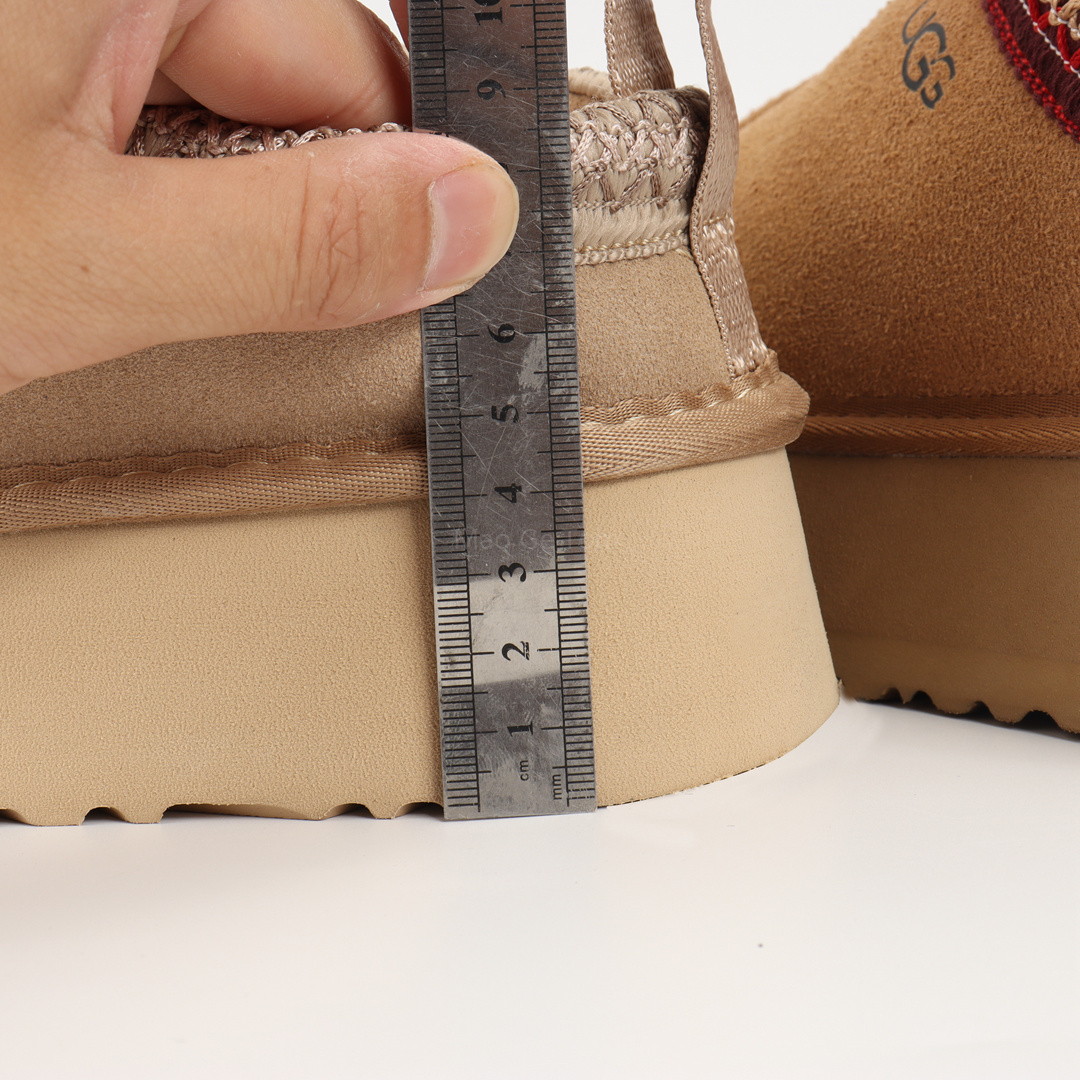 43$ UGG size 34-43 613990 MG176 gallery