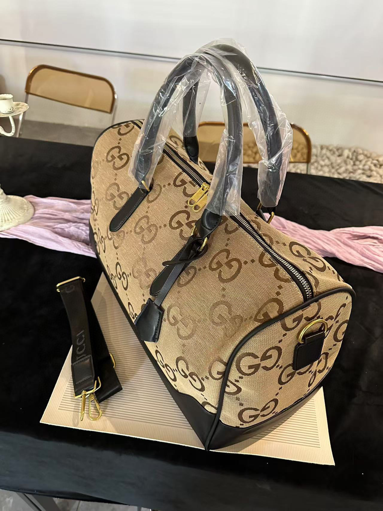 43$ dh GUCCI Travelling bag SIZE 45X27X18 CM 41572034030 DX466 gallery