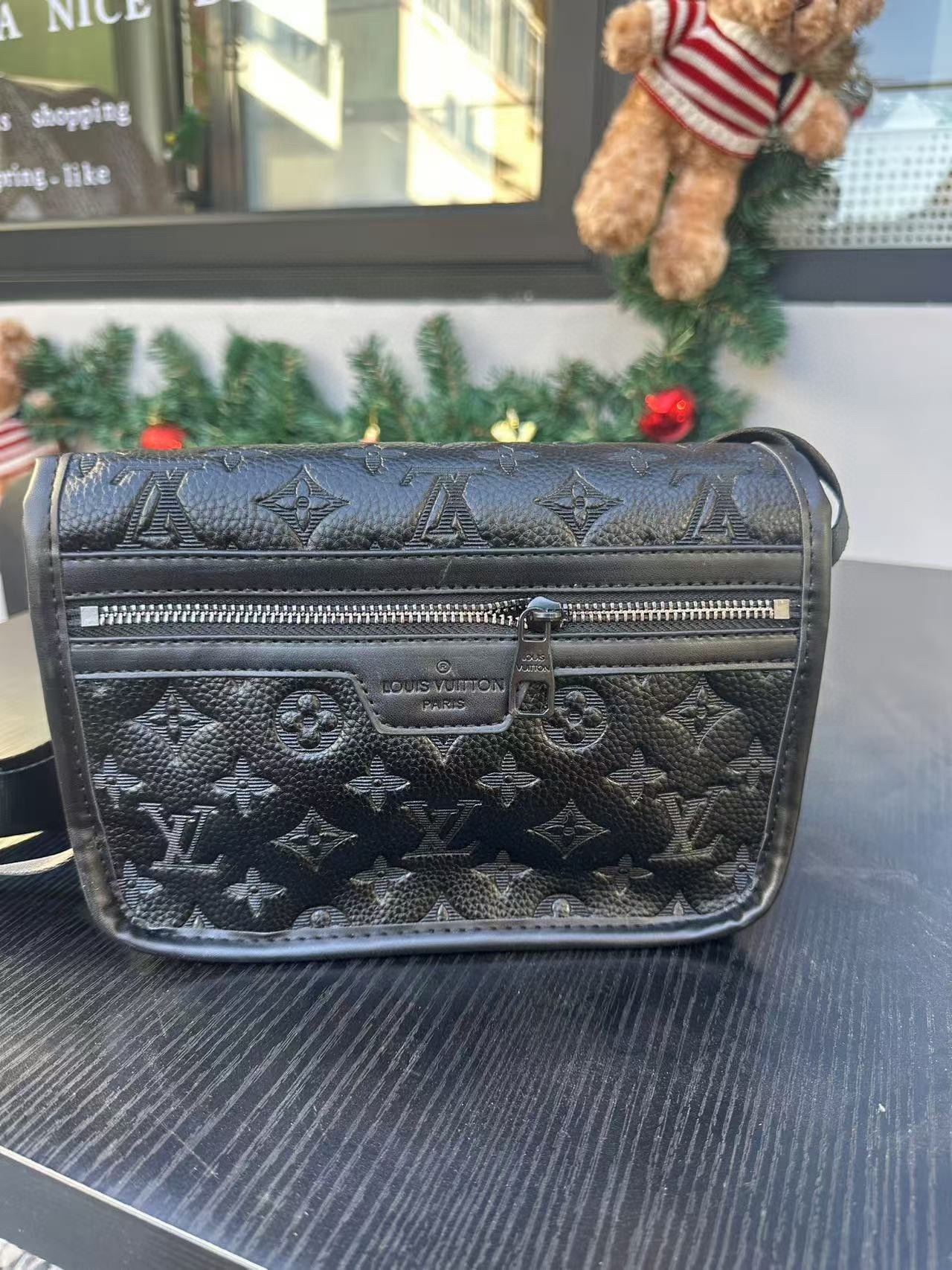 43$ dh Lv archy pu Small square bag size 23x16x8 cm 81574634031 DX438 gallery