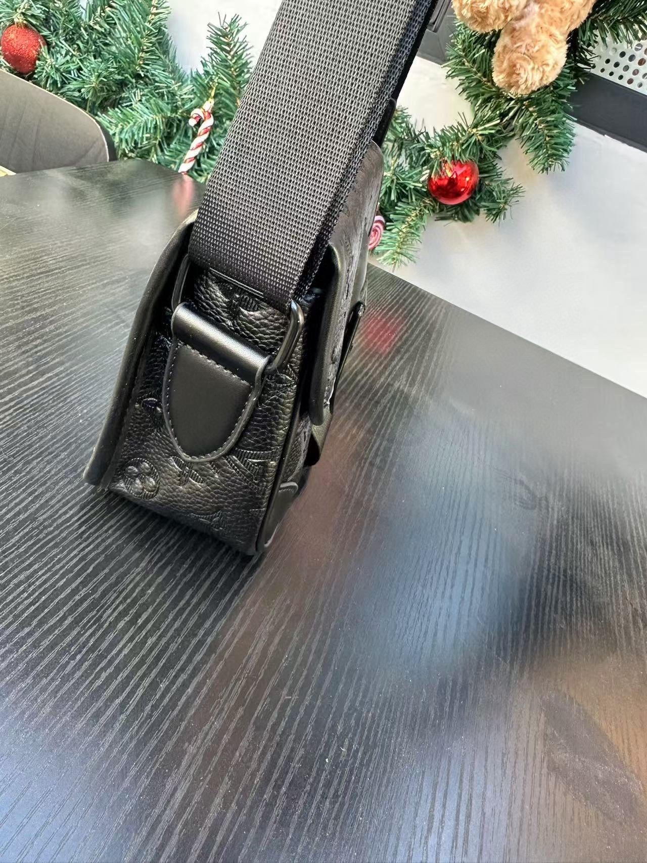 43$ dh Lv archy pu Small square bag size 23x16x8 cm 81574634031 DX438 gallery