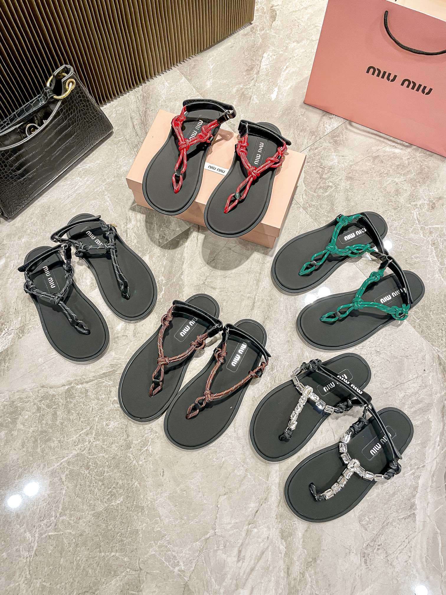 43$ miumiu show bdetails SIZE 35-40 92564034030 JDS5X24 gallery