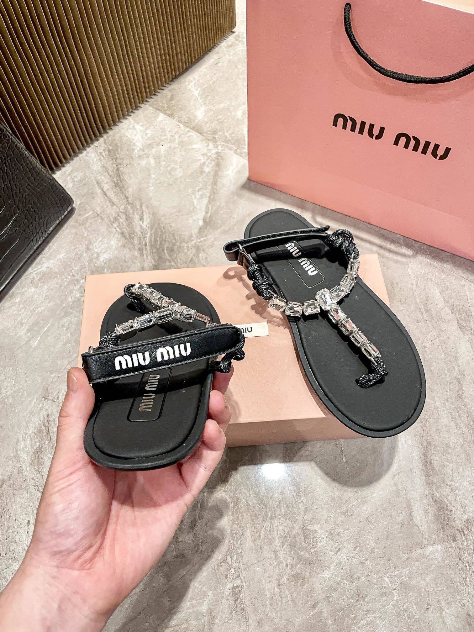 43$ miumiu show bdetails SIZE 35-40 92564034030 JDS5X24 gallery