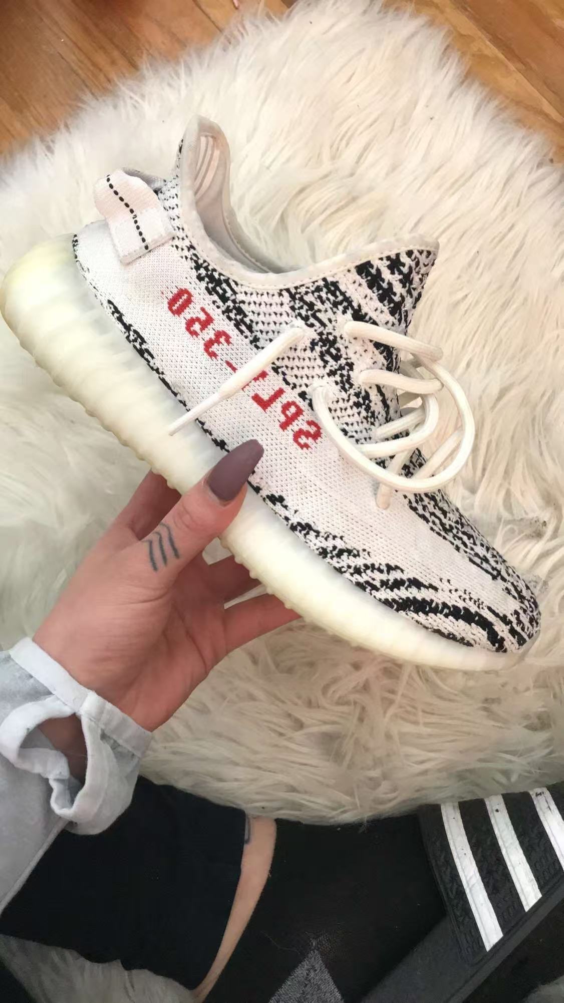 44$ Adidas YEEZY BOOST 350 V2 half size 36-45 926030 MZ1425 gallery