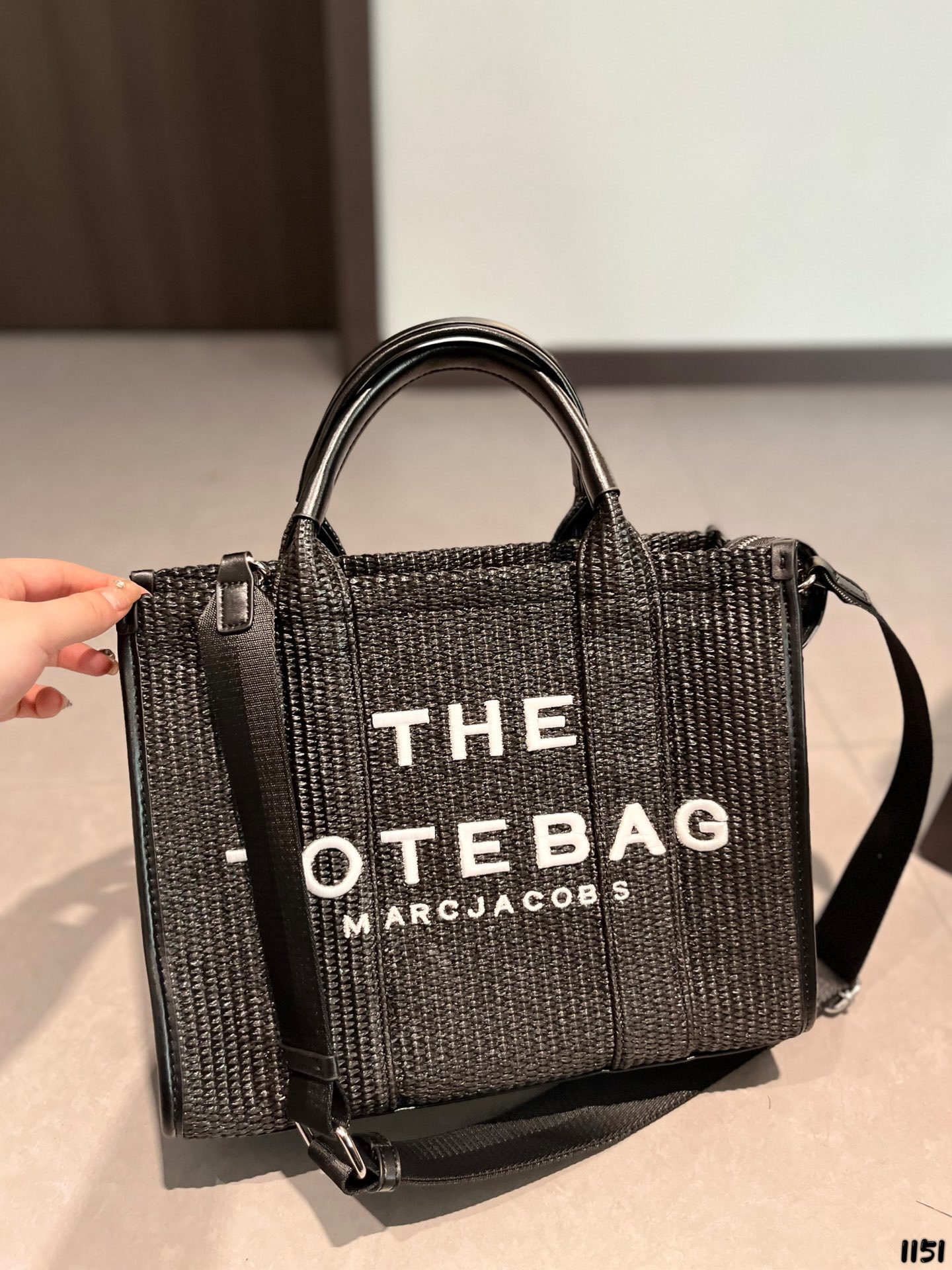 44$ MARC JACOBS- the traveler tote bag size 33x27cm 723020 BF12 gallery