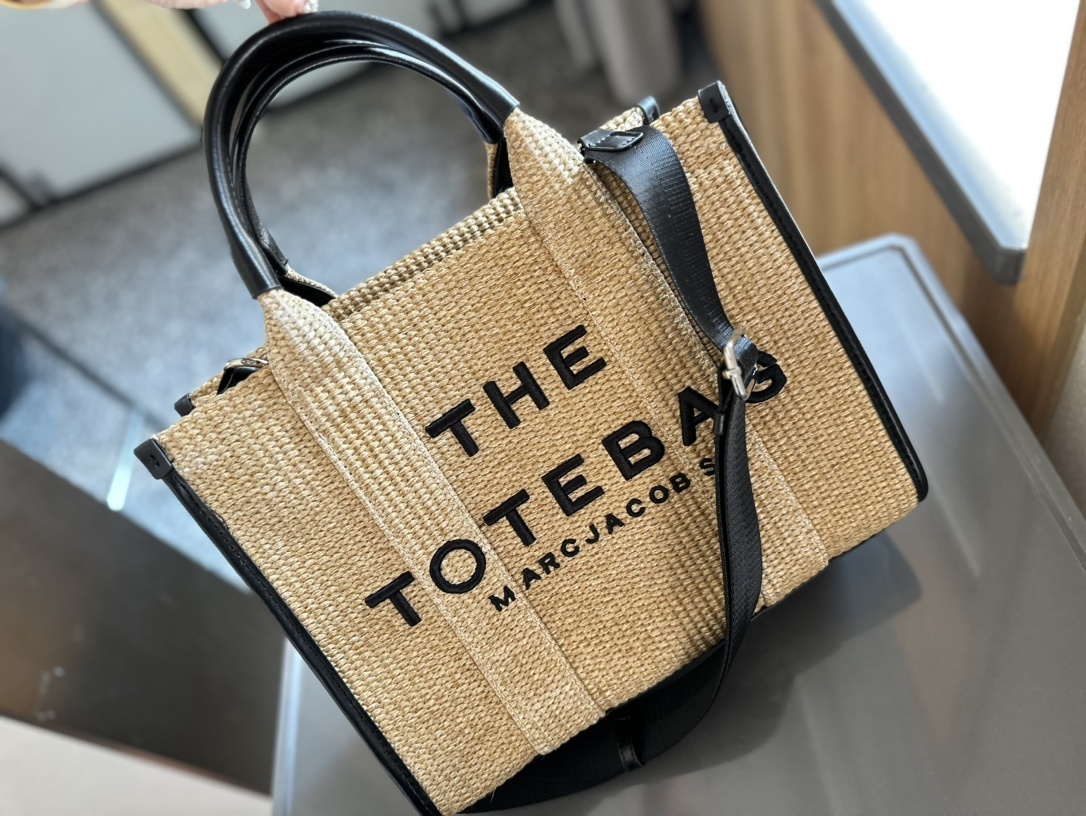 44$ MARC JACOBS- the traveler tote bag size 33x27cm 723020 BF12 gallery