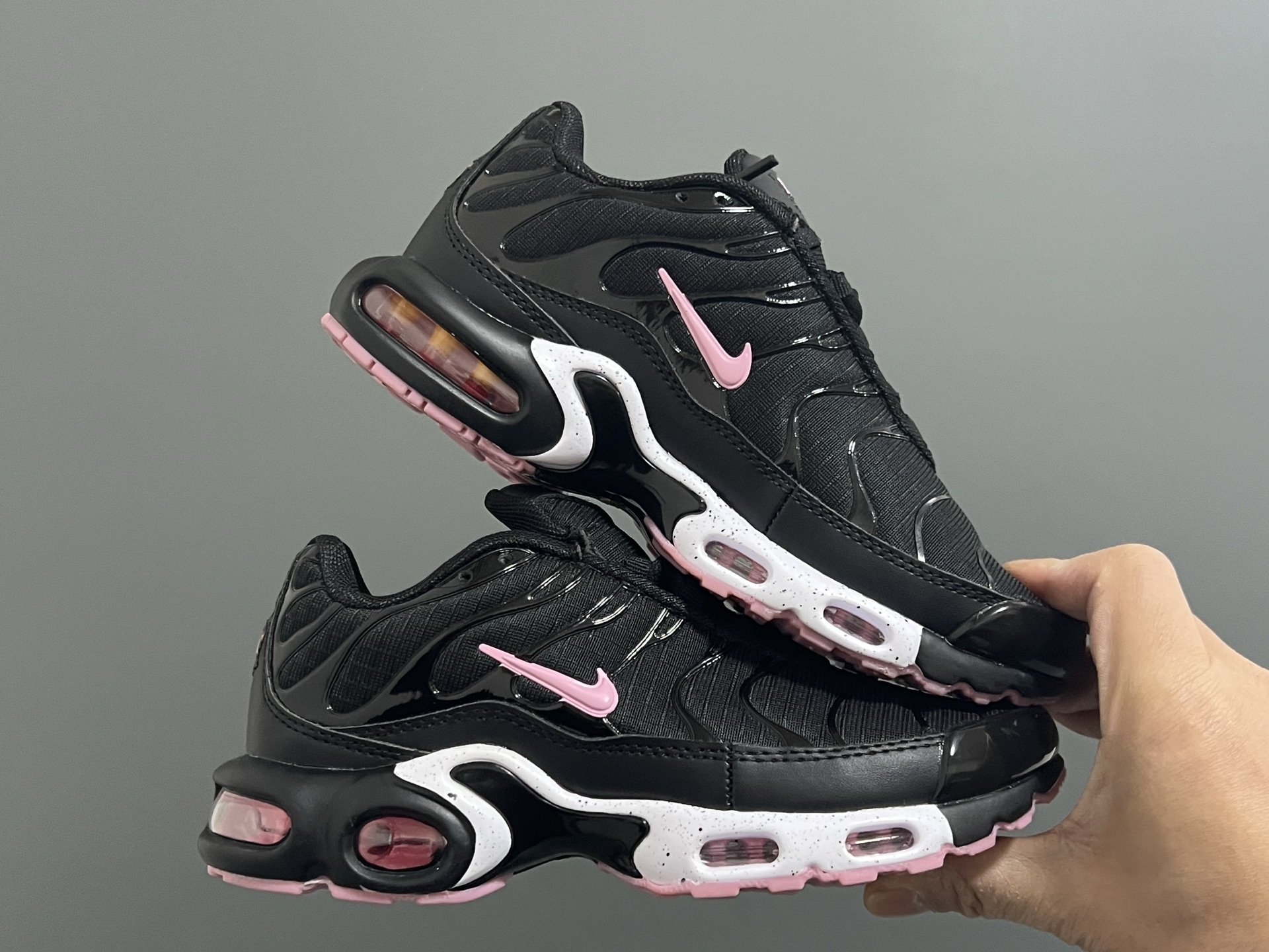 44$ Nike AIR MAX plus for kids size 28-35 528420 CDT220 gallery