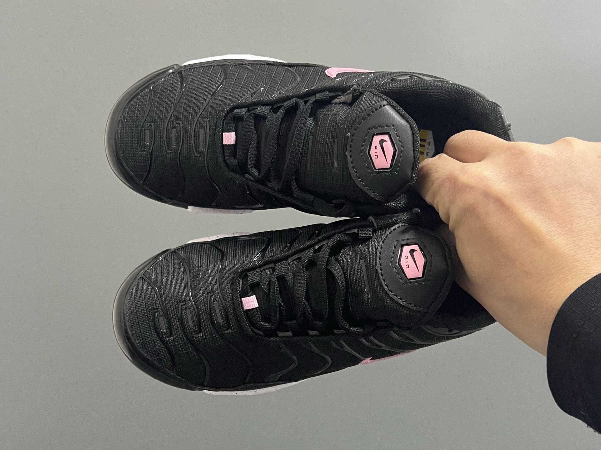 44$ Nike AIR MAX plus for kids size 28-35 528420 CDT220 gallery