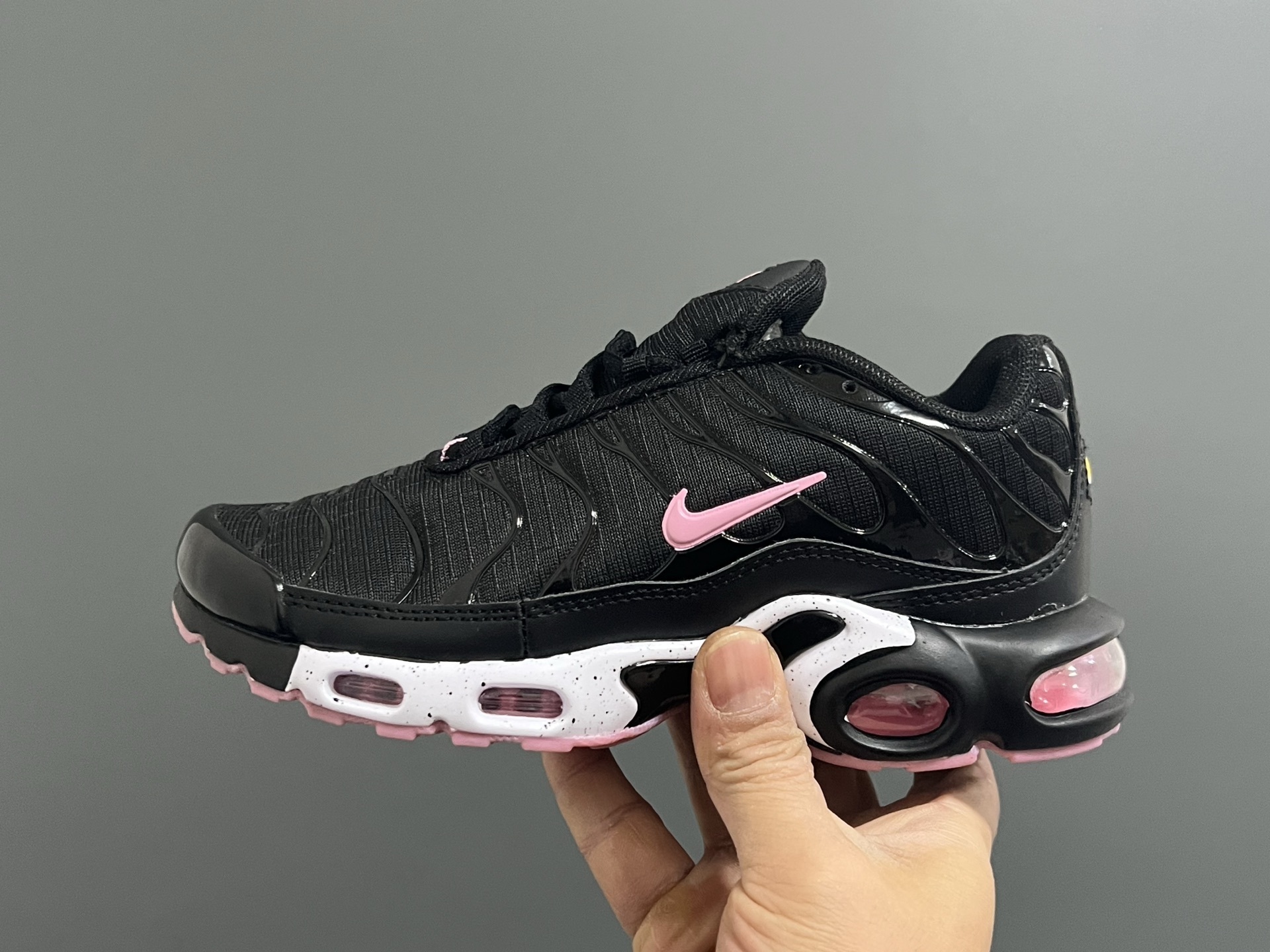 44$ Nike AIR MAX plus for kids size 28-35 528420 CDT220 gallery