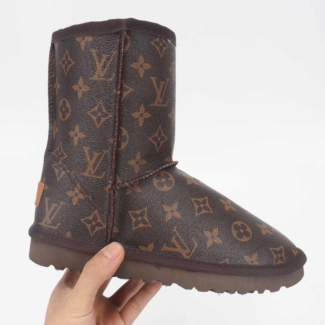 44$ UGG size 34-43 417740 MG308 gallery