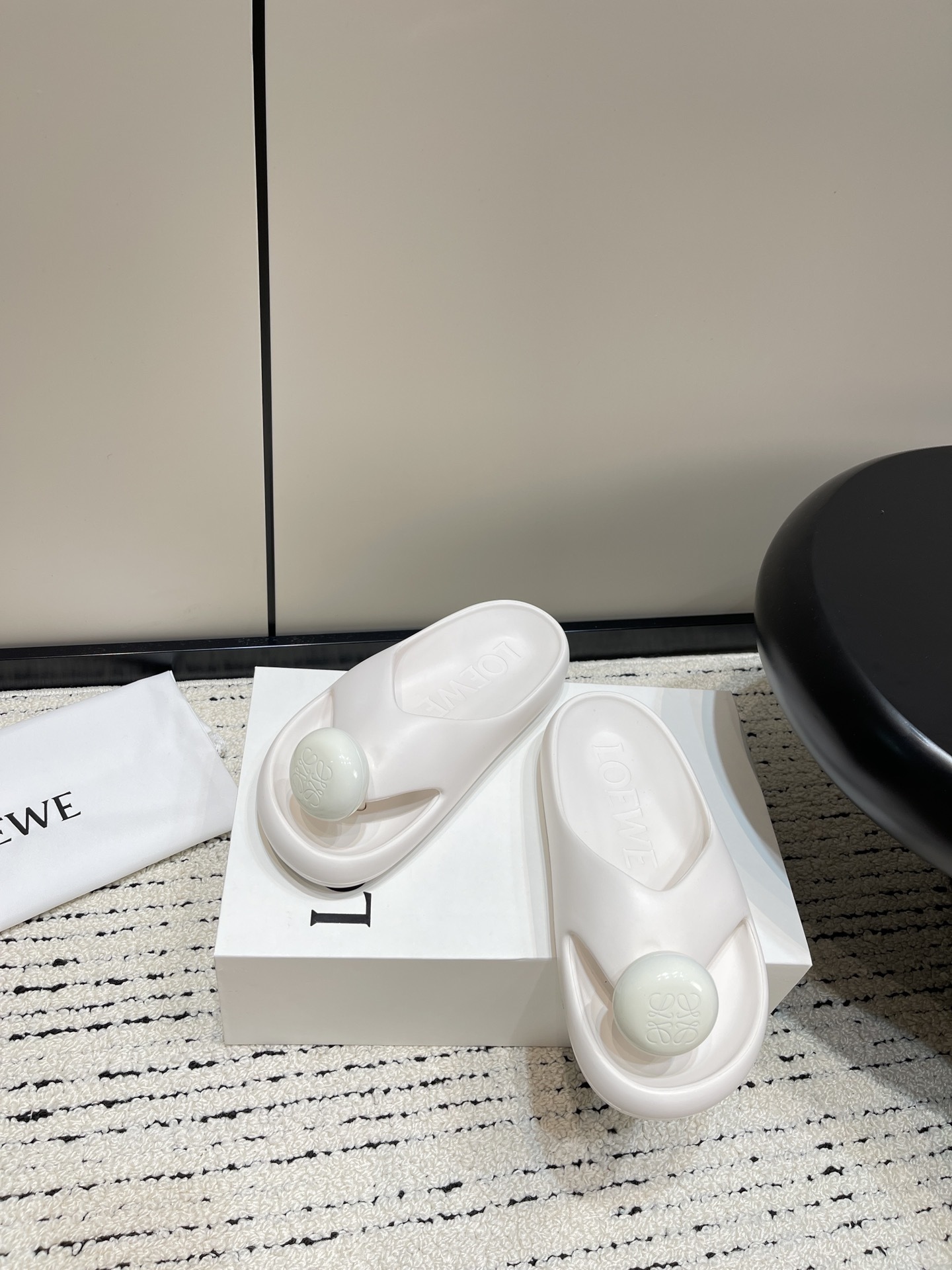 44$ dh LOEWE Ease size 35-40 62315034047 MJL372 gallery