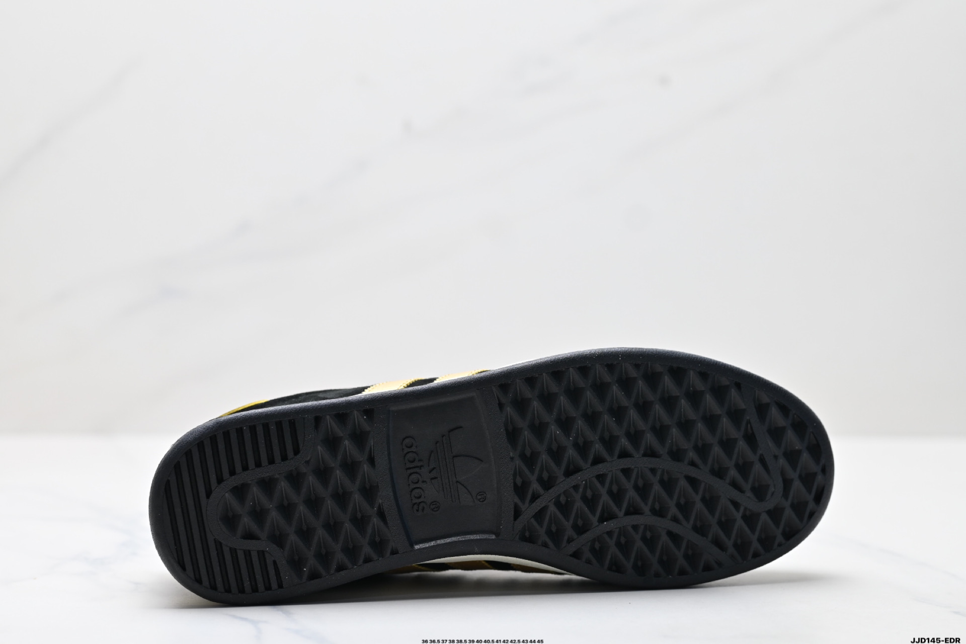 44$ dh Top Quality Adidas originals JAVA Half size 36-45 92625034140 DC59 gallery