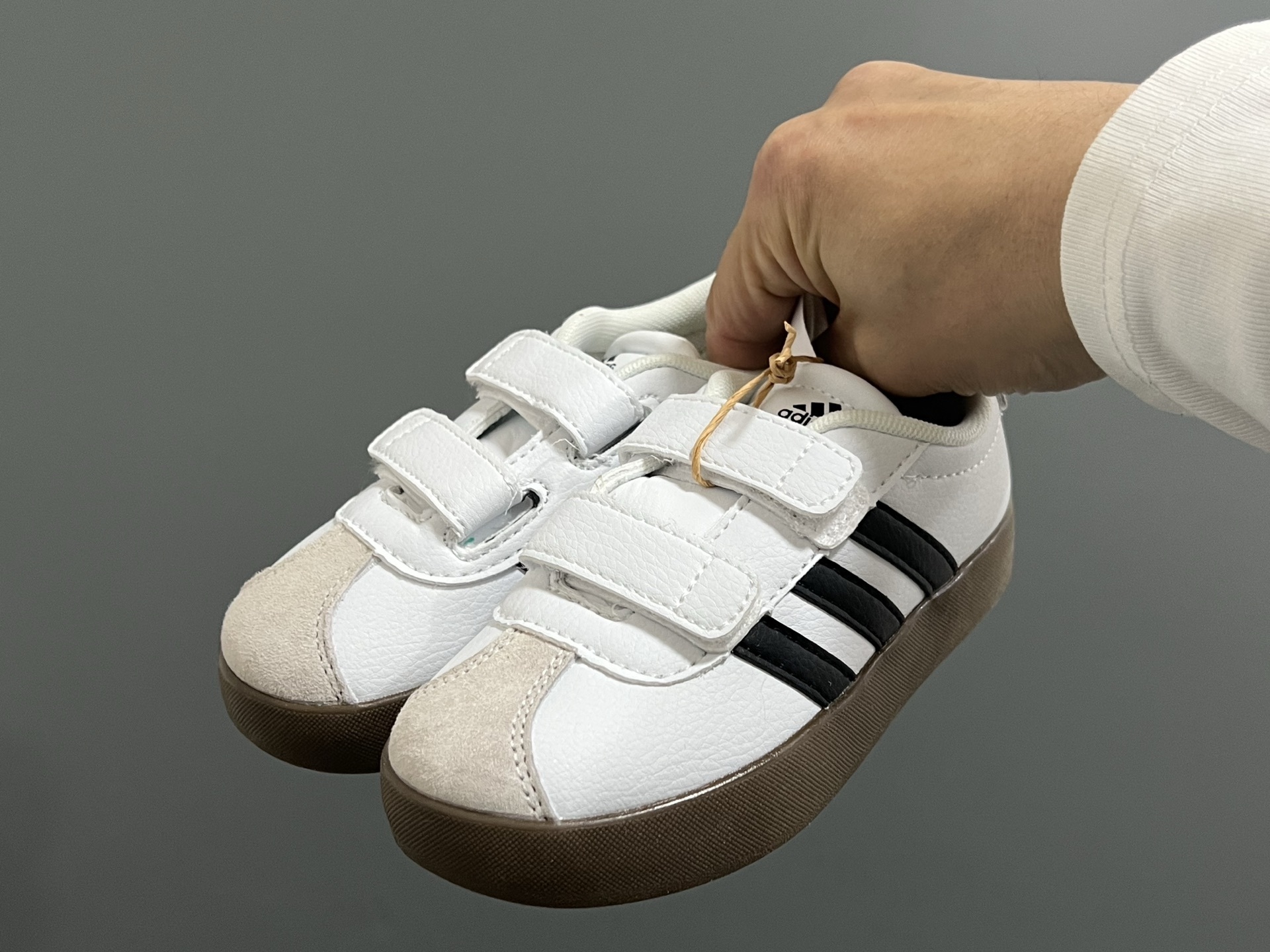 44$ dh adidas for kids size 22-37 62539034047 CDT4 gallery