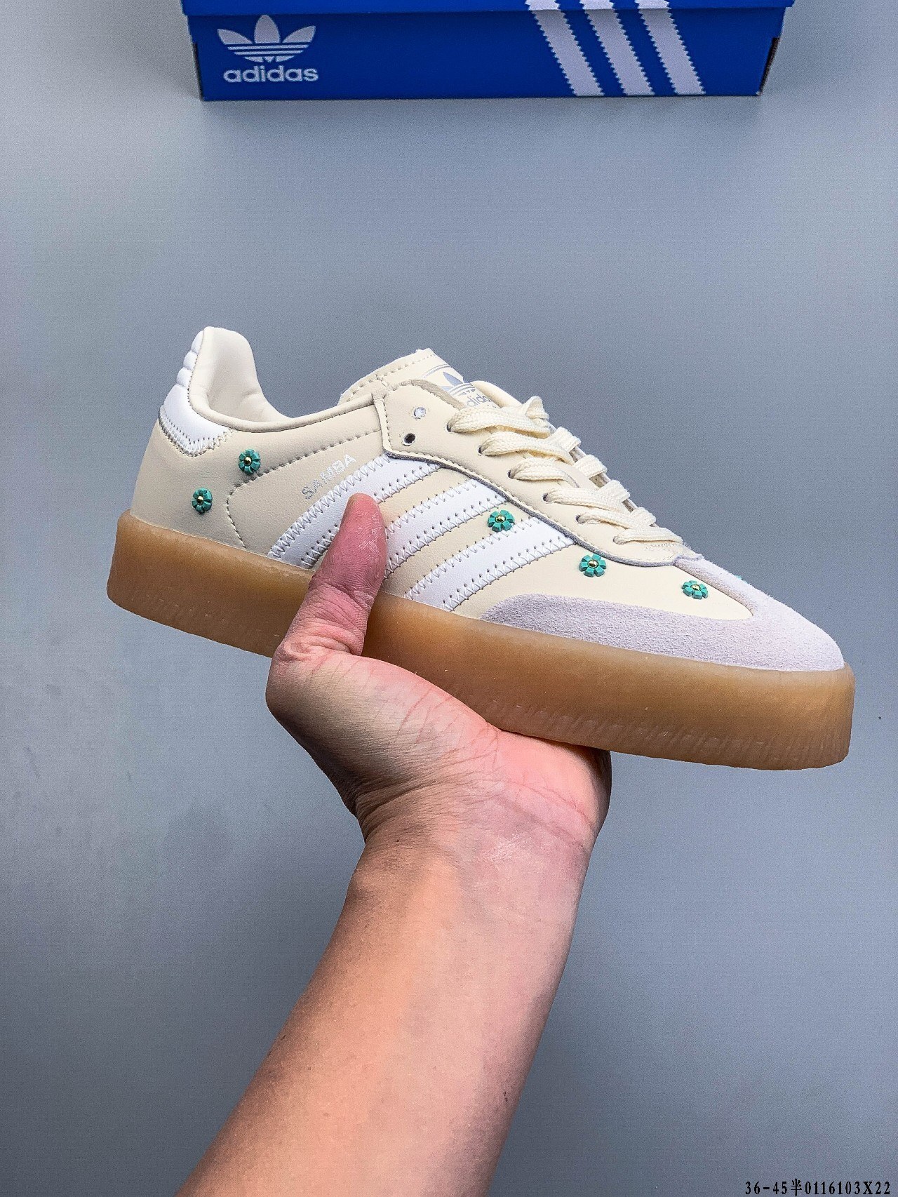 45$ Adidas Originals SAMBAE W size 36-40 half 629230 QE152 gallery