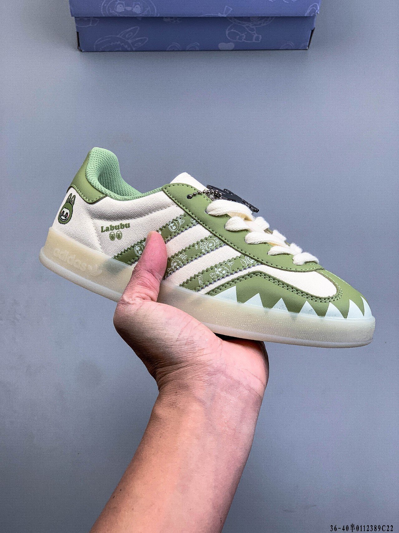 45$ Adidas Samba OG size 36-40 half 720240 QE156 gallery