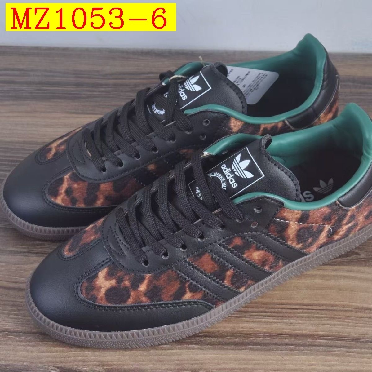 45$ Adidas Samba Size 36-45 half 925290 MZ1053 gallery