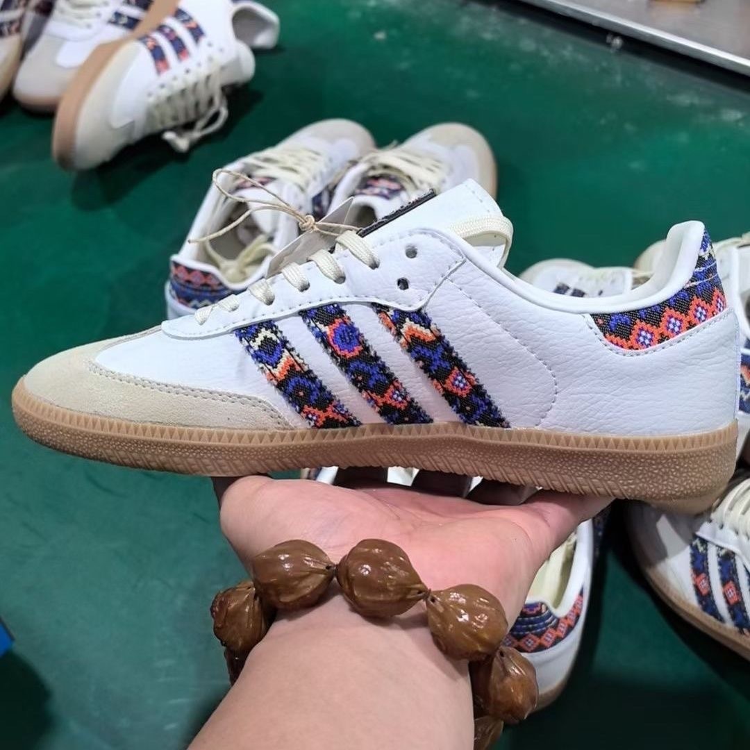 45$ Adidas Samba Size 36-45 half 925290 MZ1053 gallery