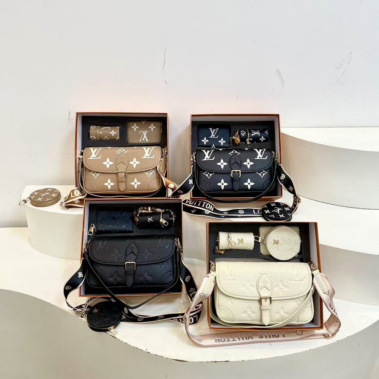 45$ LV Shoulder bag 924450 BY3541 gallery