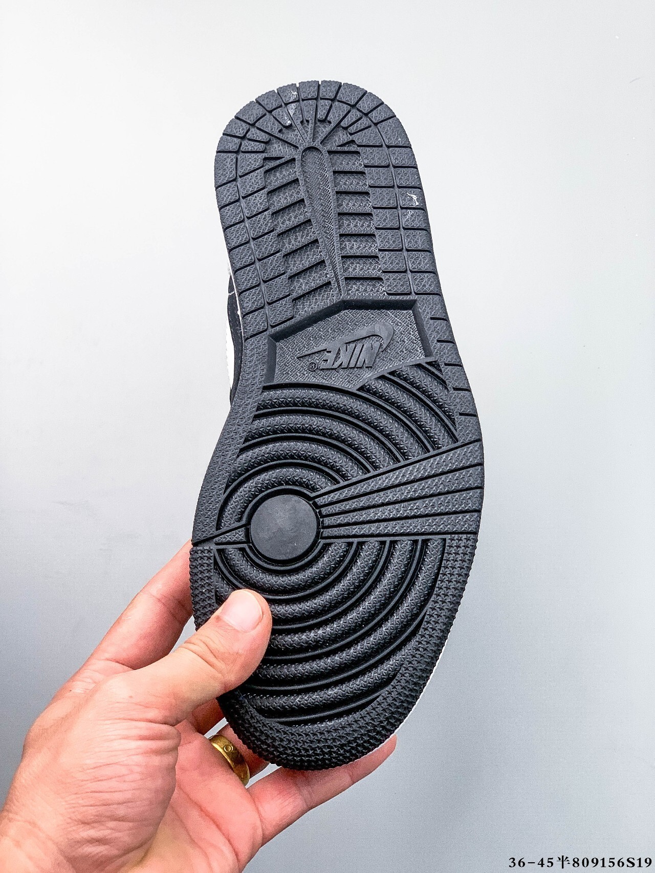 45$ NIKE AIR JORDAN LOW 1 size 36-45 half 616940 QT892 gallery