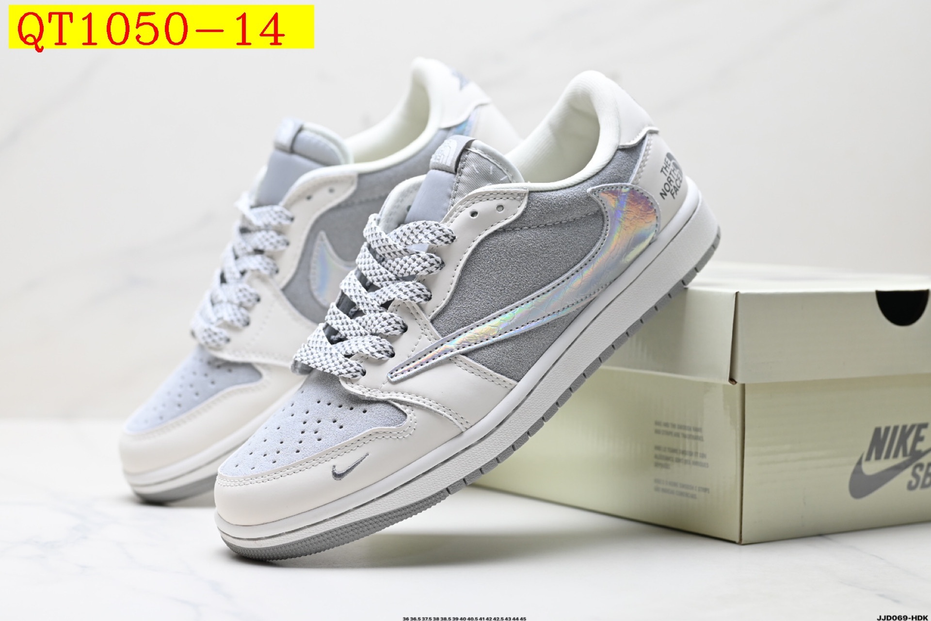 45$ Nike Air Jordan 1 Low Size 36-45 half 320020 QT1050 gallery